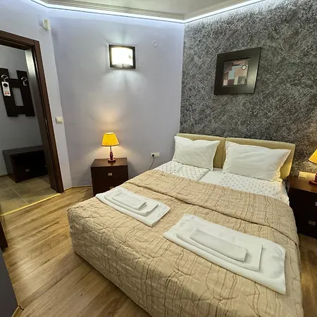 Хотел семеен етерно 3*