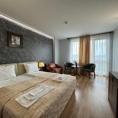 семеен етерно 3*