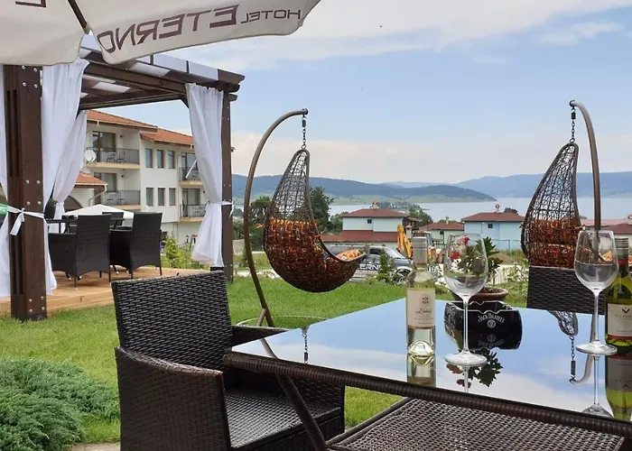 埃泰尔诺家庭酒店 3*