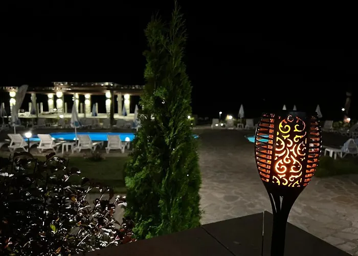 埃泰尔诺家庭酒店 酒店