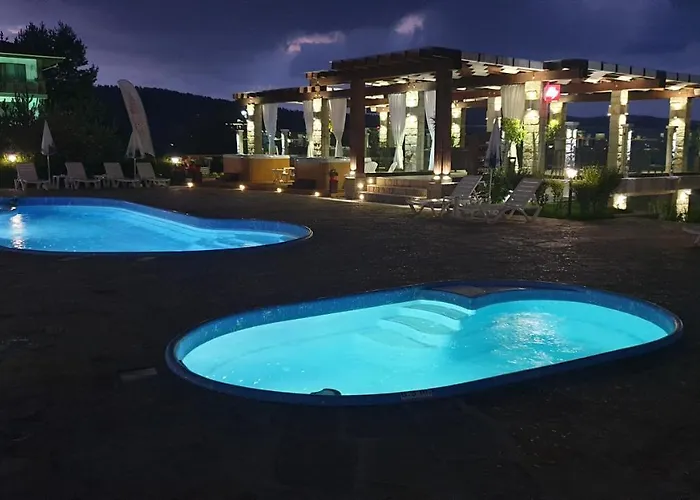 埃泰尔诺家庭酒店 酒店 3*