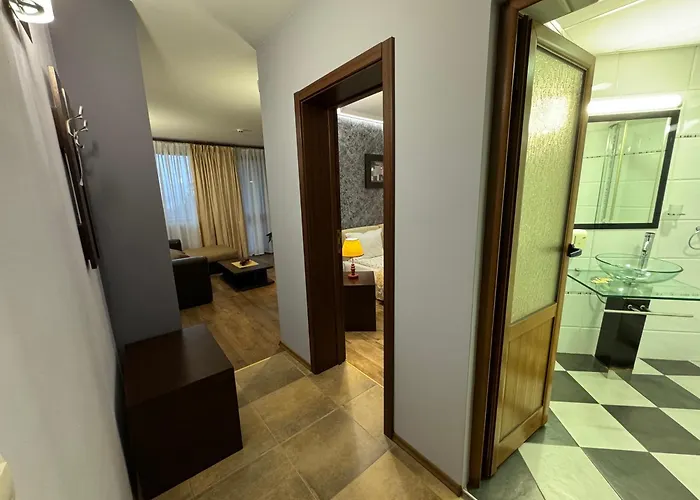 埃泰尔诺家庭酒店 酒店 3*