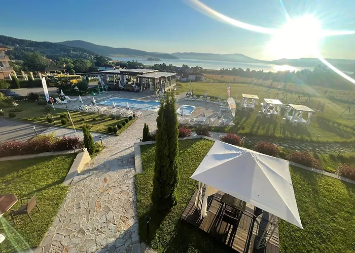 埃泰尔诺家庭酒店 酒店 3*